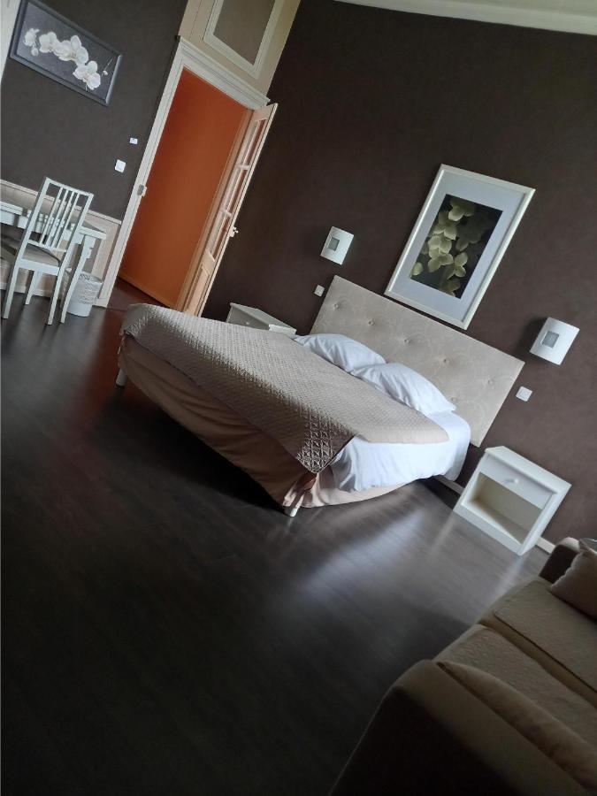 Le Chateau De Buchy Buchy  Kültér fotó